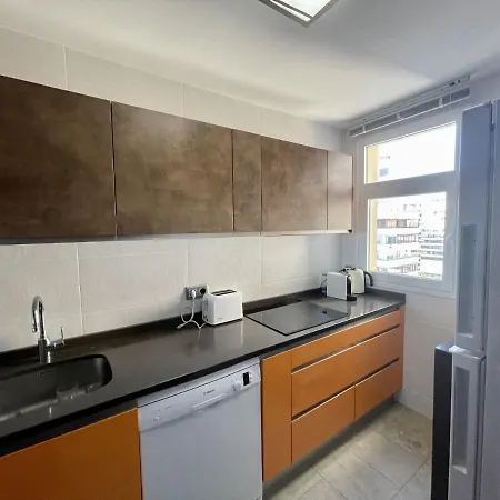 Exclusive Beachfront - Pool - Paddle - Tenis - Wifi - Aircon 아파트 토레몰리노스