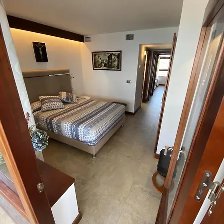 Exclusive Beachfront - Pool - Paddle - Tenis - Wifi - Aircon 아파트 토레몰리노스