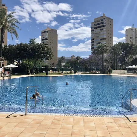 Exclusive Beachfront - Pool - Paddle - Tenis - Wifi - Aircon 아파트